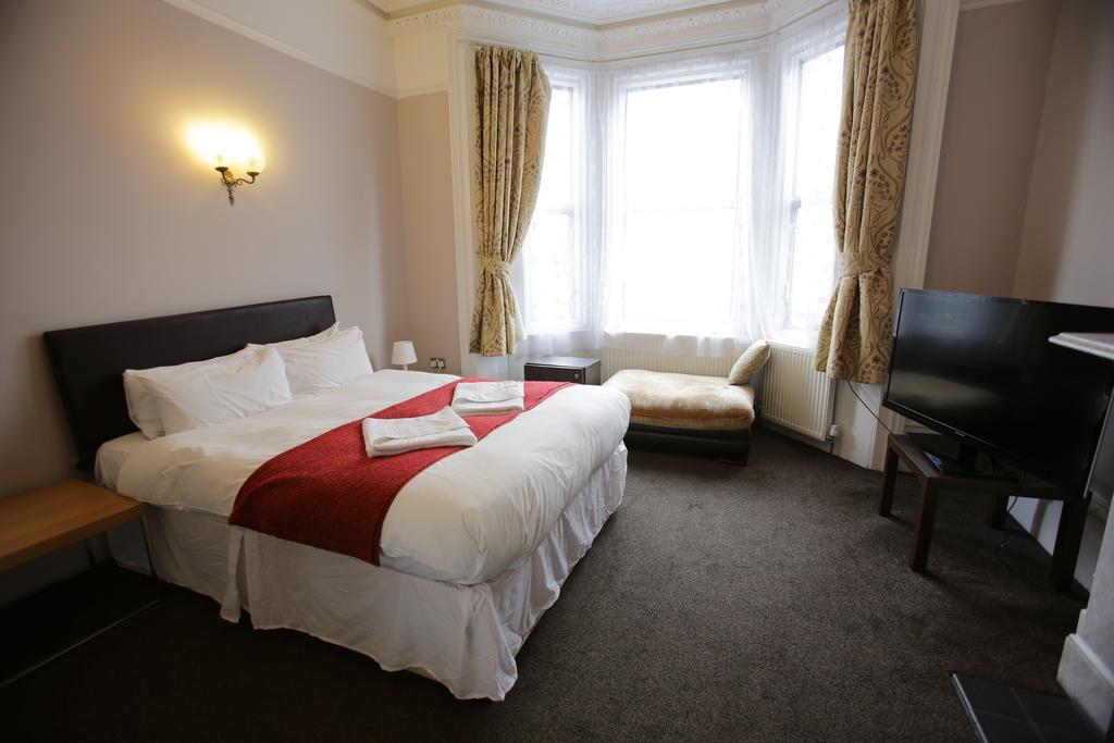 Manor House London Hotel Woodford Kültér fotó