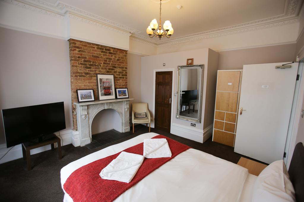 Manor House London Hotel Woodford Kültér fotó