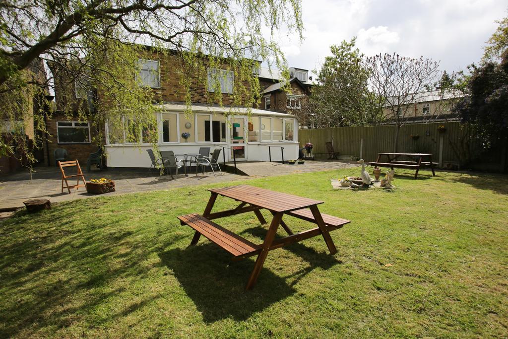 Manor House London Hotel Woodford Kültér fotó